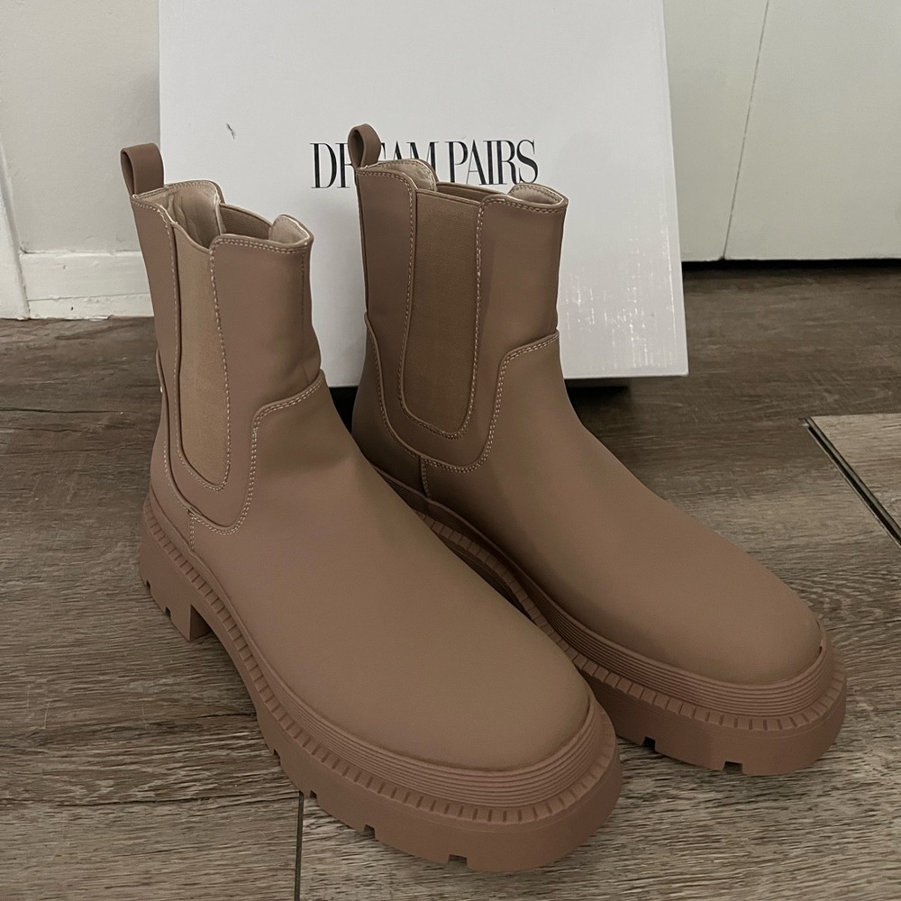 Tan Chelsea Ankle Boots